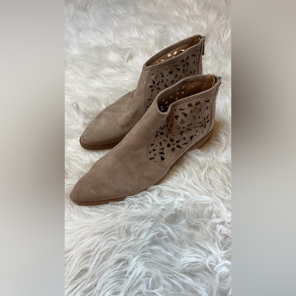 Italeau Perla Women's Laser Cut Ankle Booties - Waterproof - Picture 10 of 10